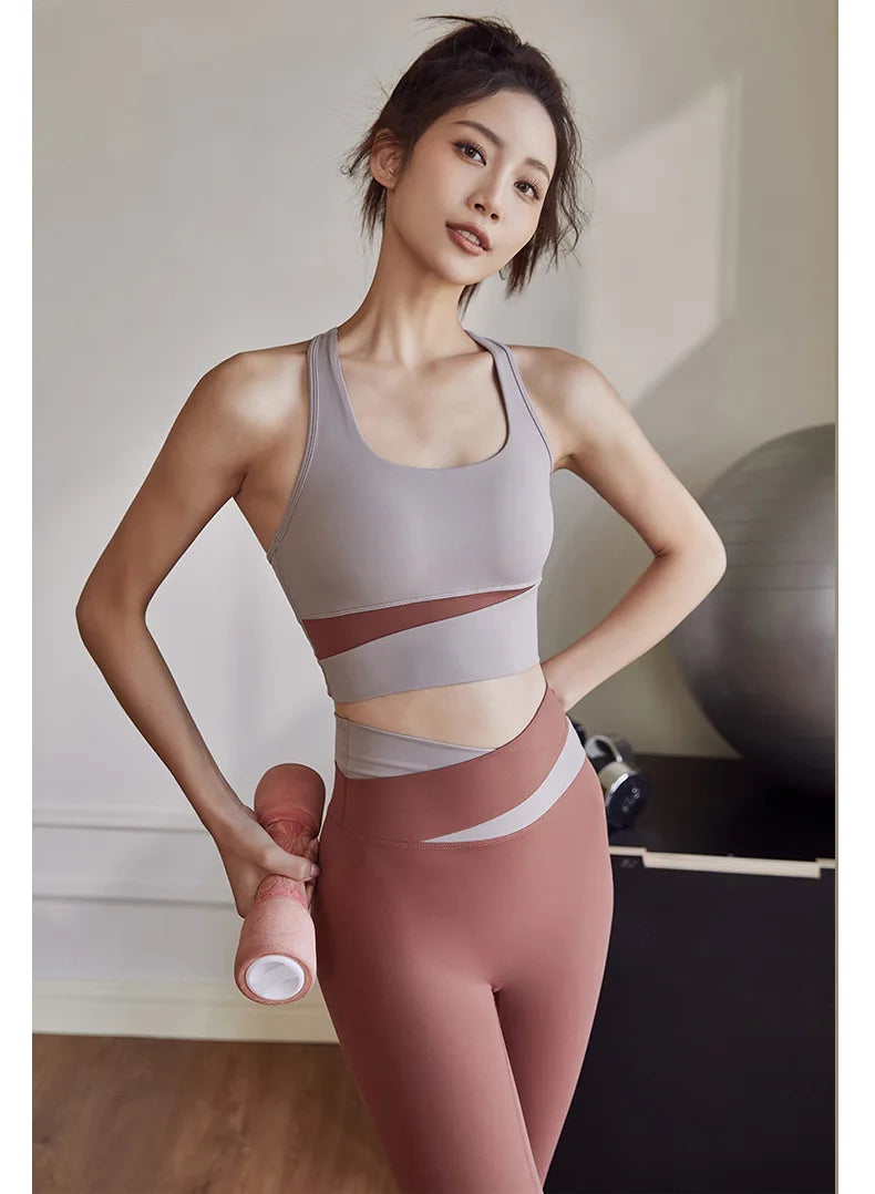 Colour-Block Crossover Sculpt Set - Match Your Momentum.