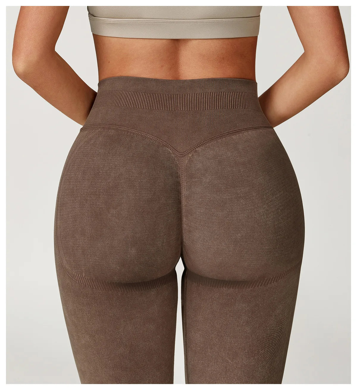 Seamless High-Waist Everyday Leggings - Soft Hold. Sleek Shape.