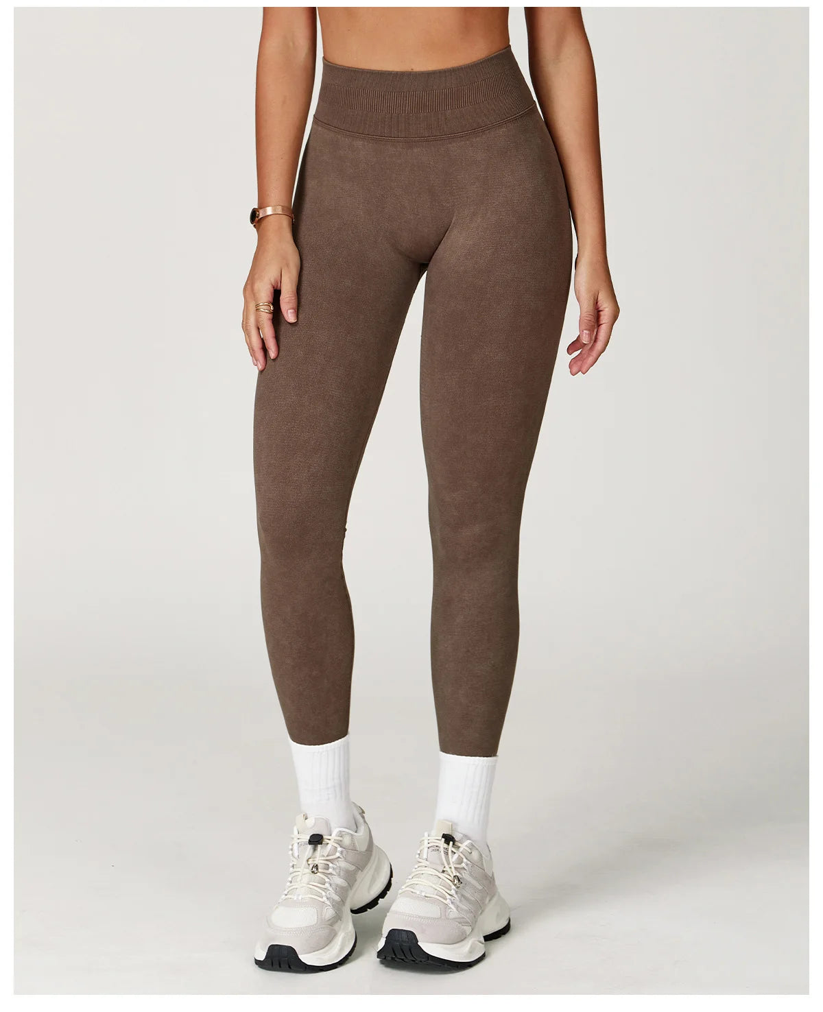 Seamless High-Waist Everyday Leggings - Soft Hold. Sleek Shape.