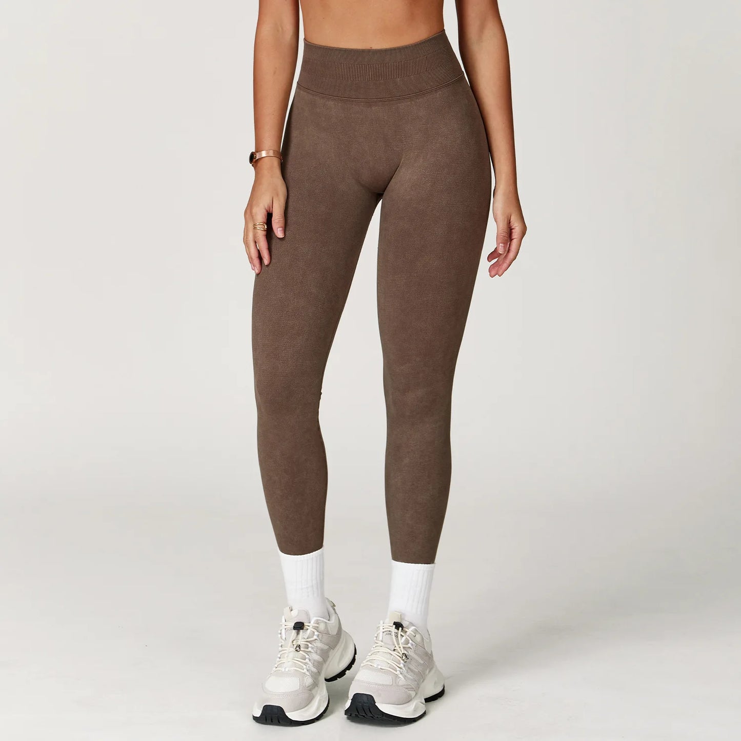 Seamless High-Waist Everyday Leggings - Soft Hold. Sleek Shape.