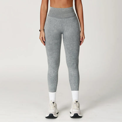 Seamless High-Waist Everyday Leggings - Soft Hold. Sleek Shape.