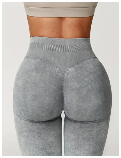 Seamless High-Waist Everyday Leggings - Soft Hold. Sleek Shape.