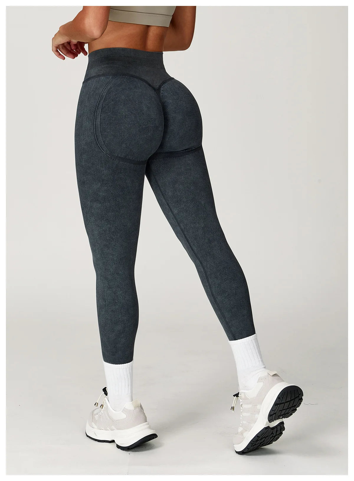 Seamless High-Waist Everyday Leggings - Soft Hold. Sleek Shape.