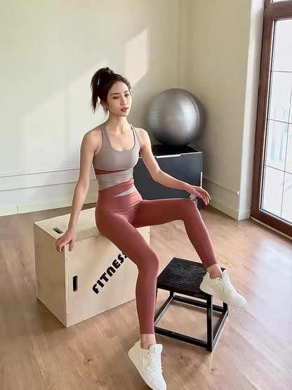 Colour-Block Crossover Sculpt Set - Match Your Momentum.