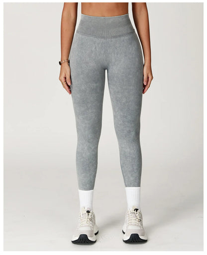 Seamless High-Waist Everyday Leggings - Soft Hold. Sleek Shape.